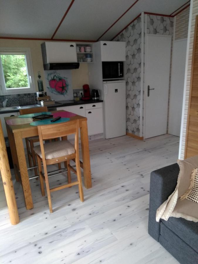 Le Haut Village Chambre D'Hotes Mobi-Loft Cosy Sauna ,Douche ,Chromotherapie Arrest Exterior foto